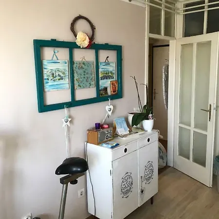 Zapad Vrapce Apartment *